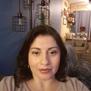 Meet your Posher, Isabel